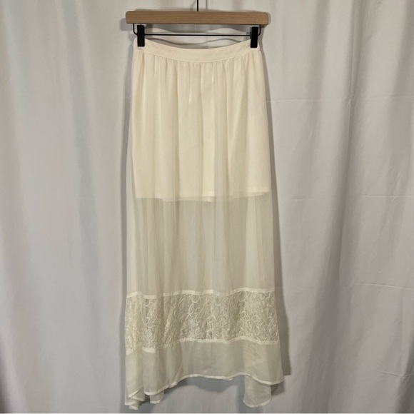 Hollister Dresses & Skirts - Hollister Lace Skirt